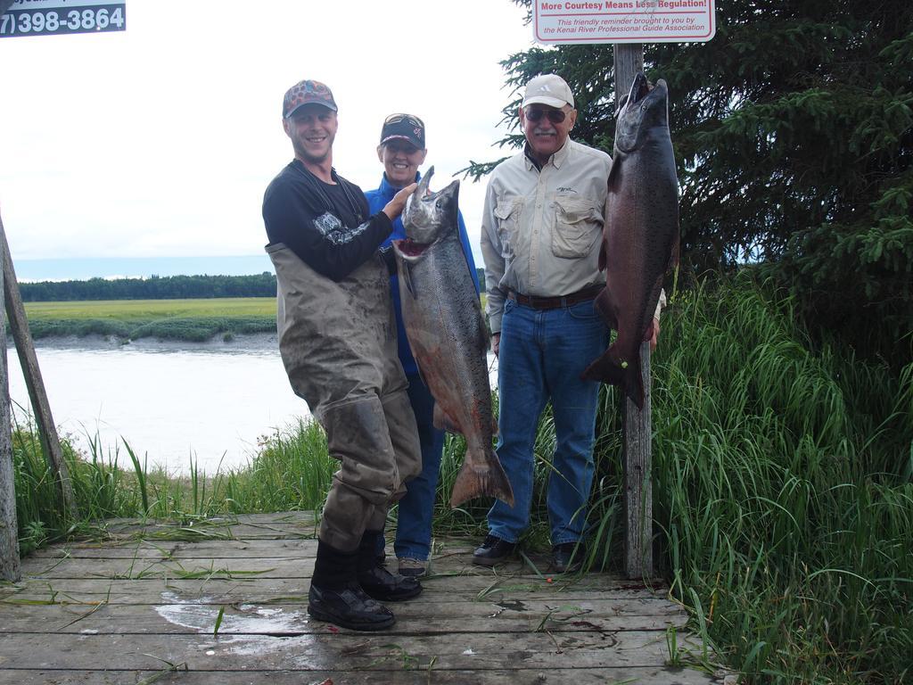 Salmon Catcher Lodge Kenai Ngoại thất bức ảnh